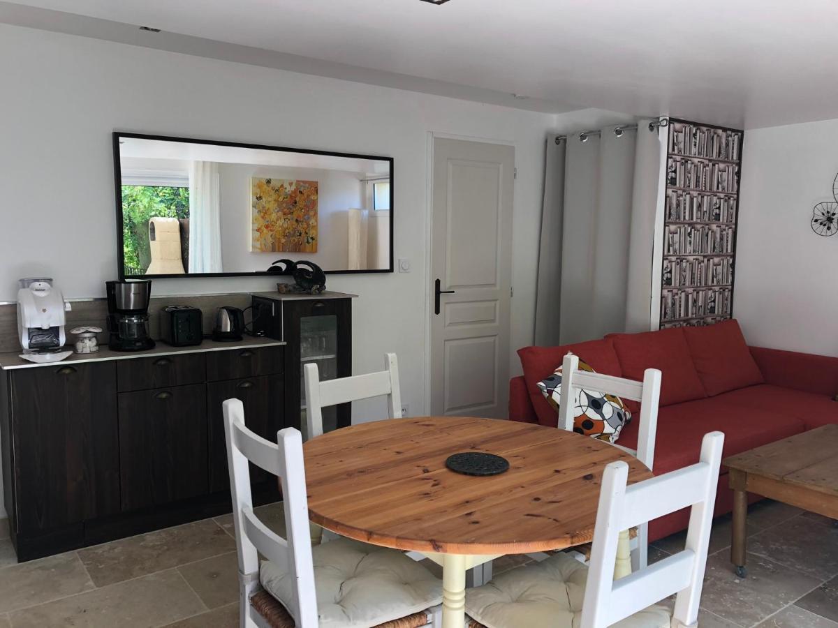 Apartamento L'Etang Des Cigales Uchaux Exterior foto